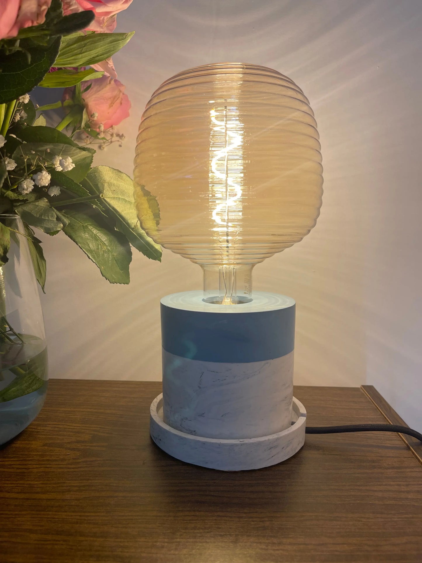 Lampe de chevet "Emilie" - Élégance et douceur pour votre intérieur France