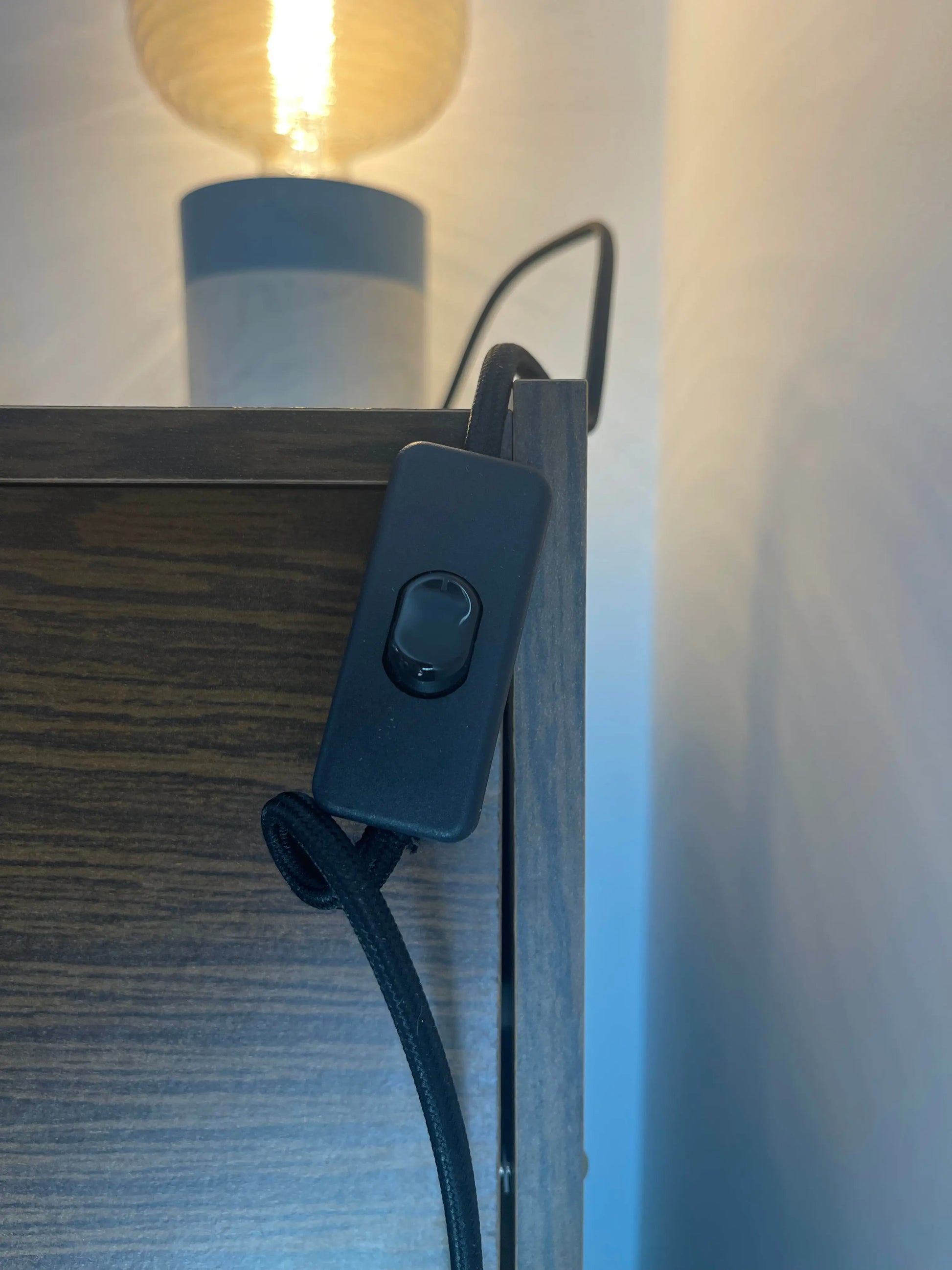 Lampe de chevet "Emilie" - Élégance et douceur pour votre intérieur France