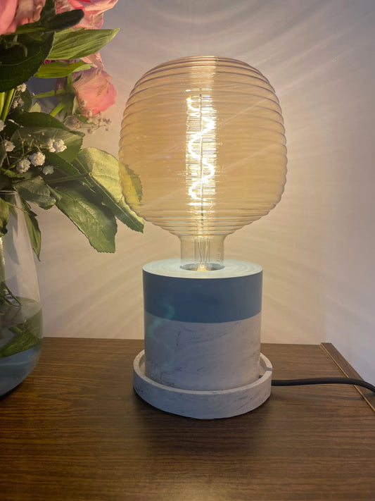 Lampe de chevet "Emilie" - Élégance et douceur pour votre intérieur France